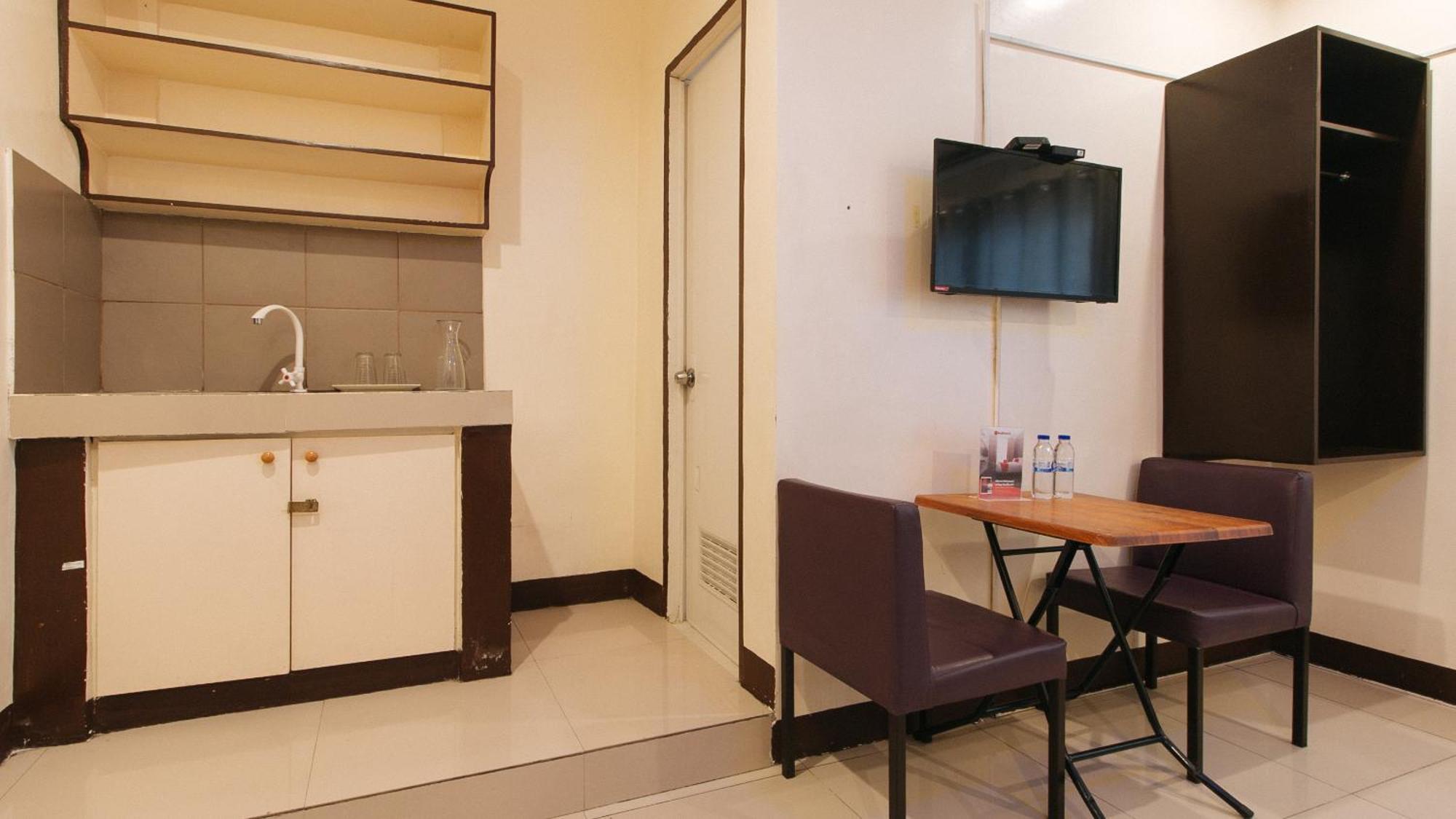 Reddoorz At V-Cat Apartelle Sampaloc Manila Exterior photo