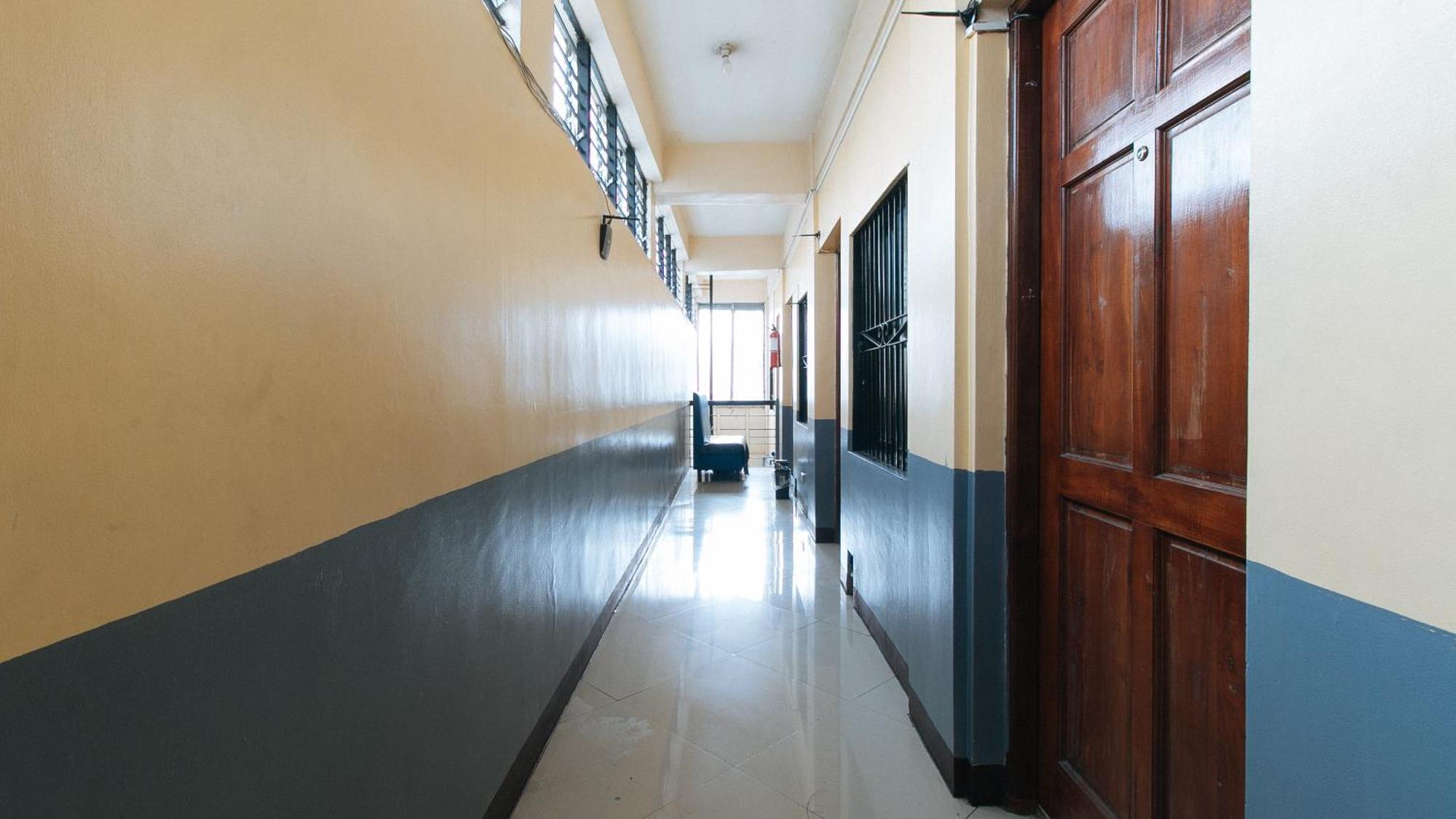 Reddoorz At V-Cat Apartelle Sampaloc Manila Exterior photo